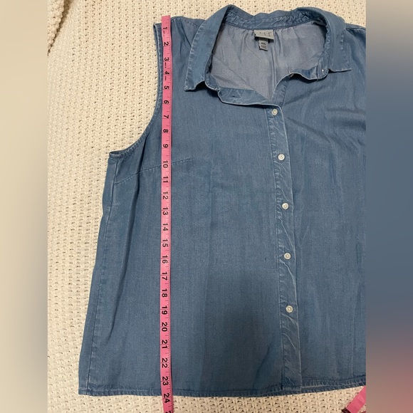 A New Day Sleeveless Chambray Top (size XXL) - Picture 3 of 7